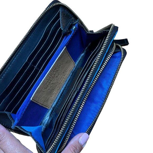 Artistic  Expression by sharif  Hand-Painted Leather Peacock Handbag with  Walle - Picture 13 of 16